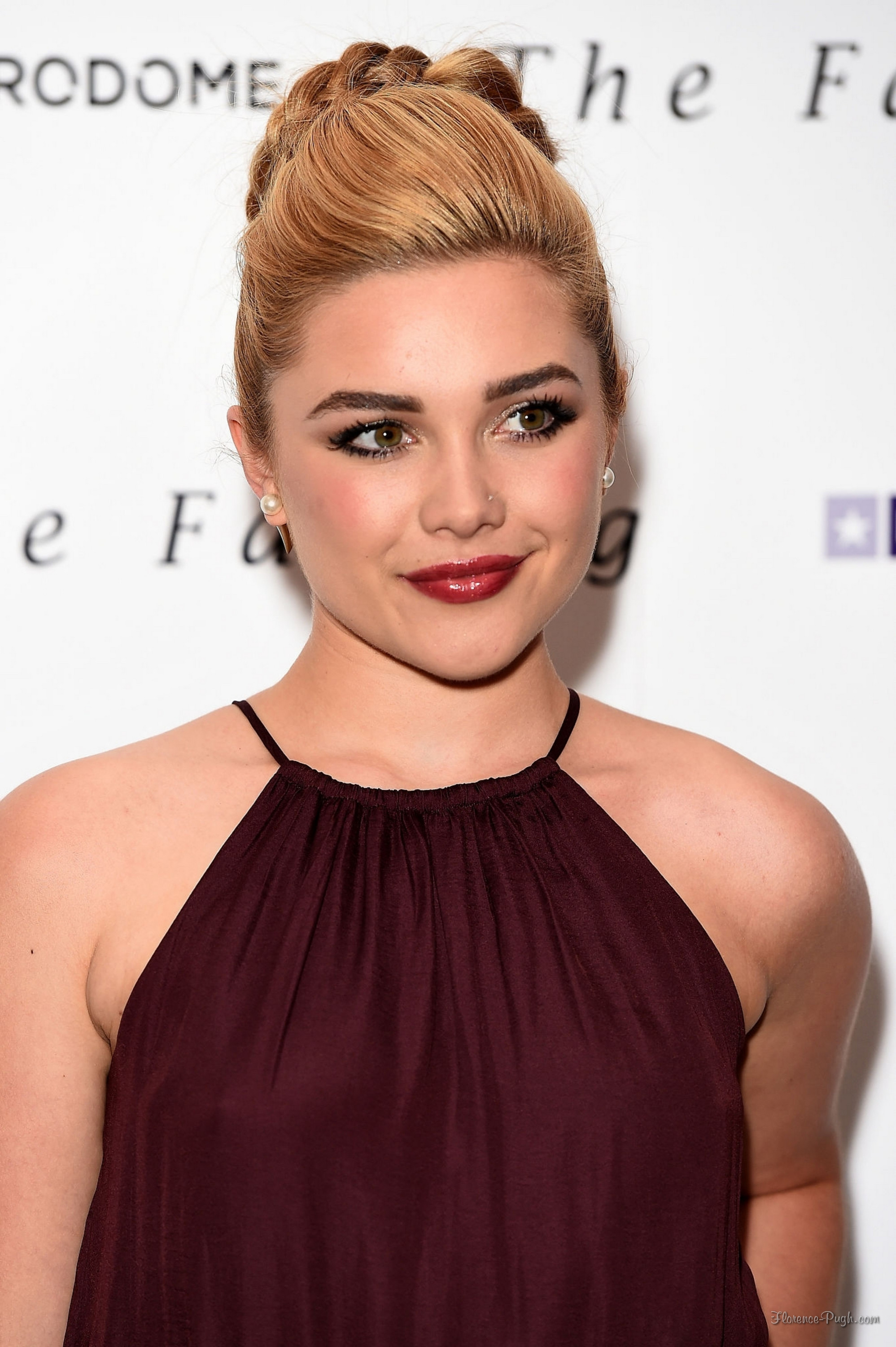 Apr 20 The Falling London Gala Screening 070 Florence Pugh Fan 